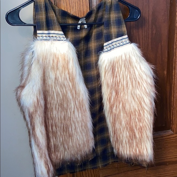 ❗️Host pick❗️ NWOT Gimmicks vest - Picture 4 of 7